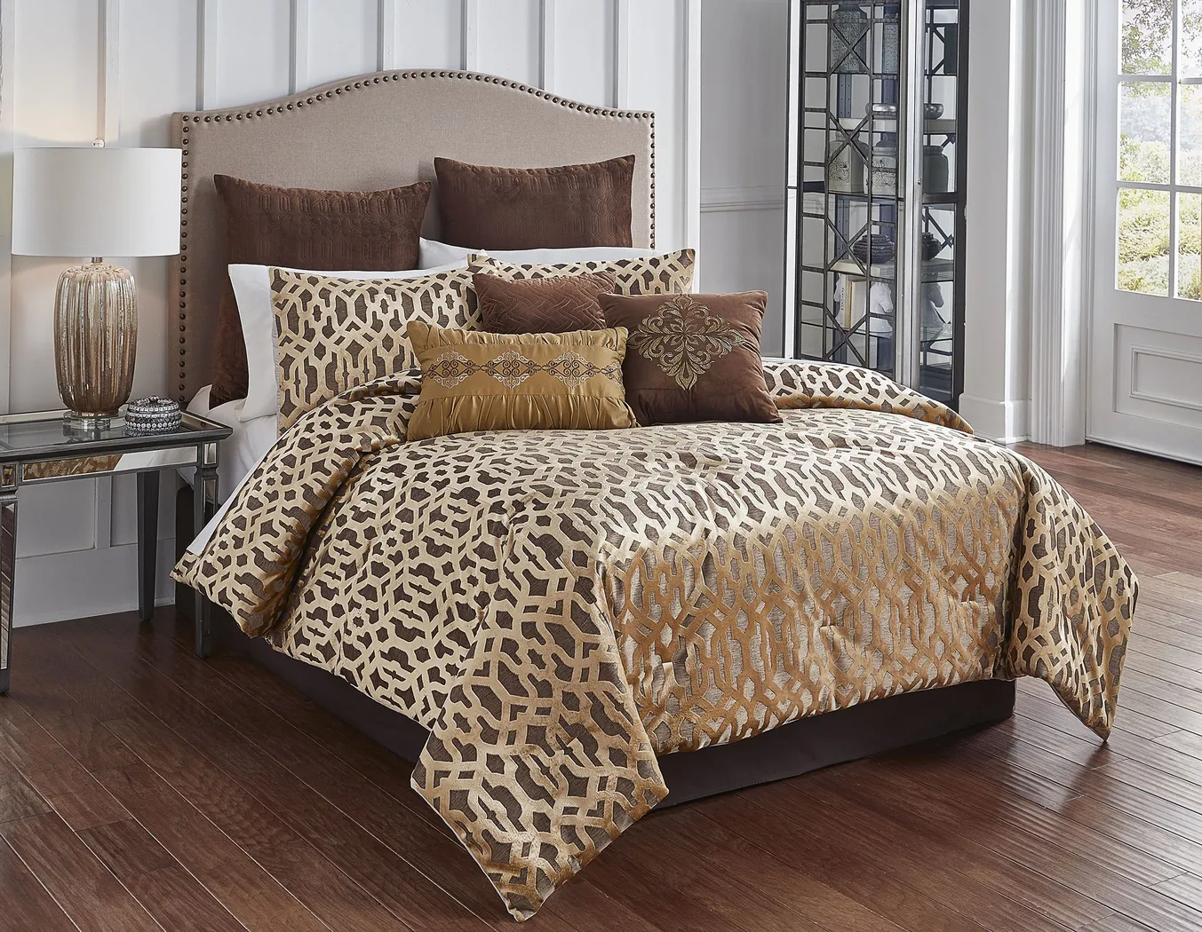 Shaden Brown 10 Pc Queen Comforter Set - Thumbnail - Image 1