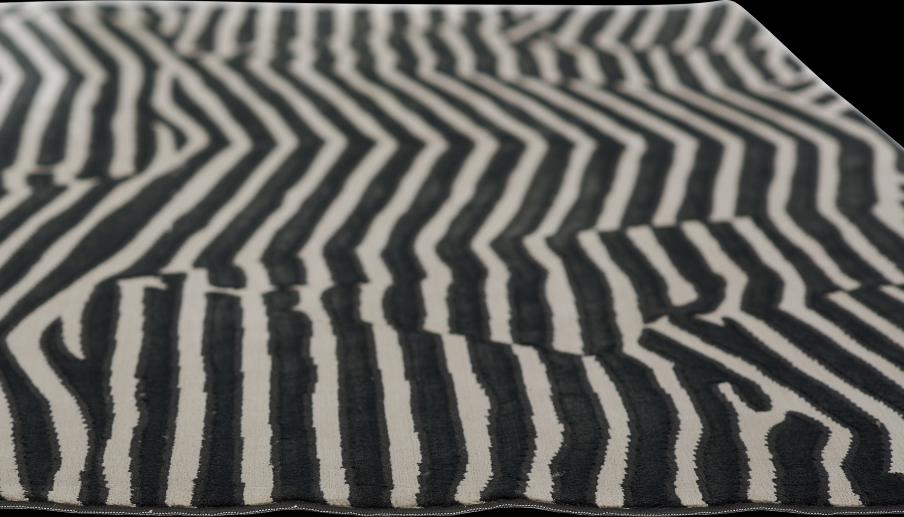 Shadow Black 3'11 x 5'7 Rug - Thumbnail - Image 8