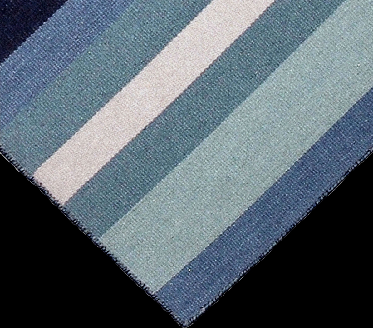 Shirnul Blue 7'6 x 9'6 Indoor/Outdoor Rug - Thumbnail - Image 4