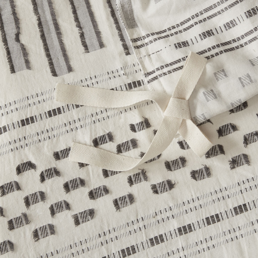 Shrader Ivory 3 Pc King/Cal King Duvet Set - Thumbnail - Image 4