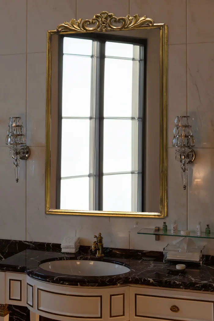 Sidhoi Gold Mirror - Thumbnail - Image 2