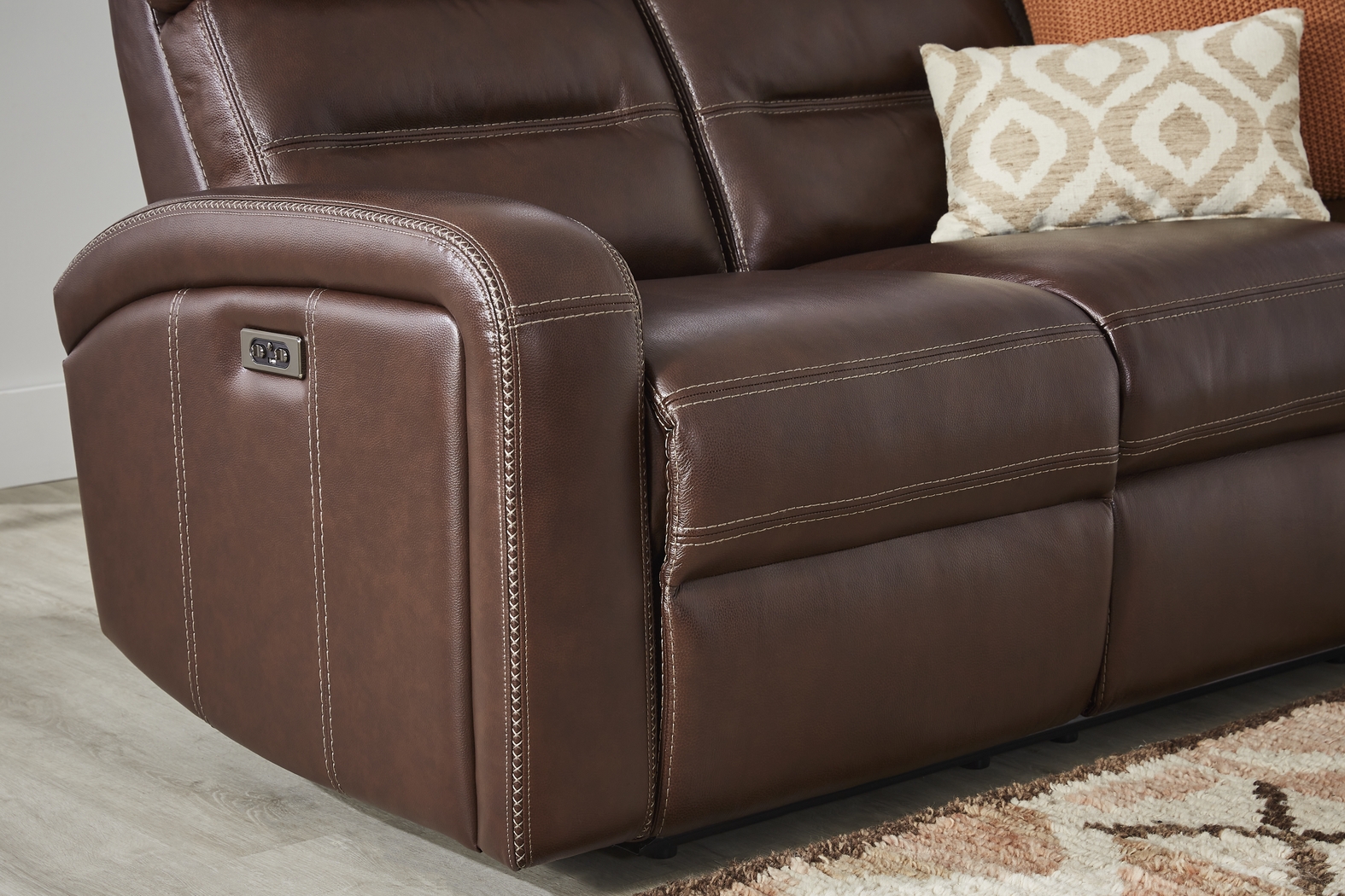 Sierra Madre Brown Leather Dual Power Reclining Sofa - Thumbnail - Image 4