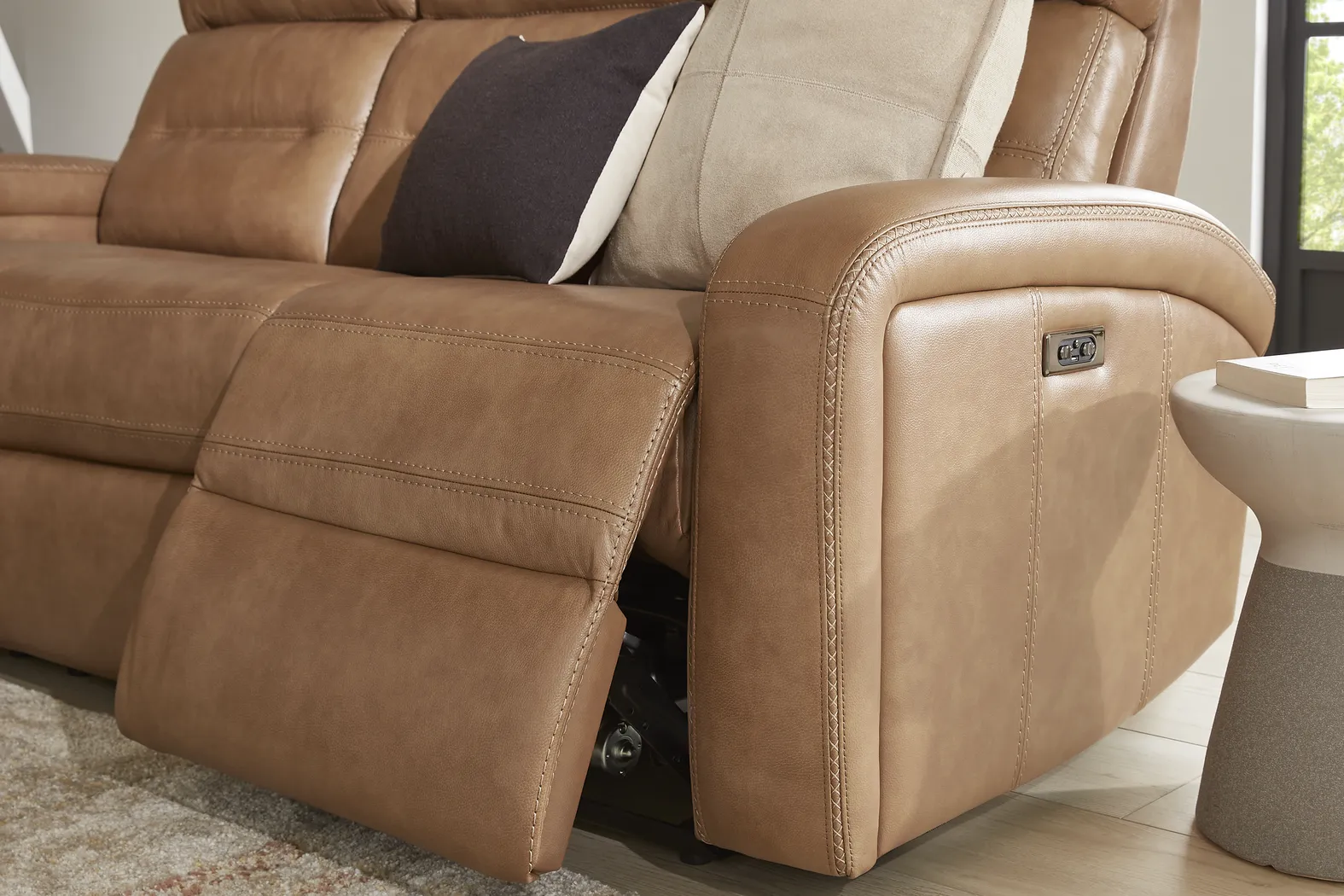 Sierra Madre Saddle Leather Dual Power Reclining Sofa - Image 5