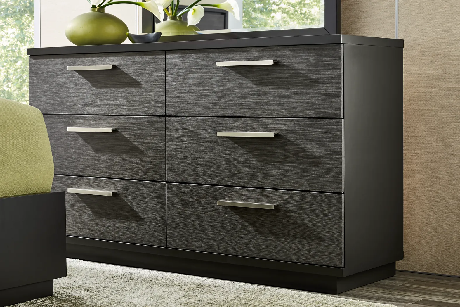 Silverchase Dark Brown 5 Pc Queen Panel Bedroom - Thumbnail - Image 7