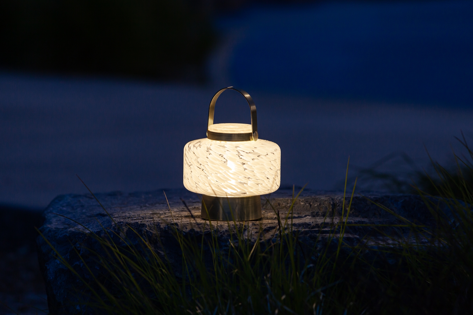 Smay Avenue Indoor/Outdoor White Rechargeable Lantern - Thumbnail - Image 11