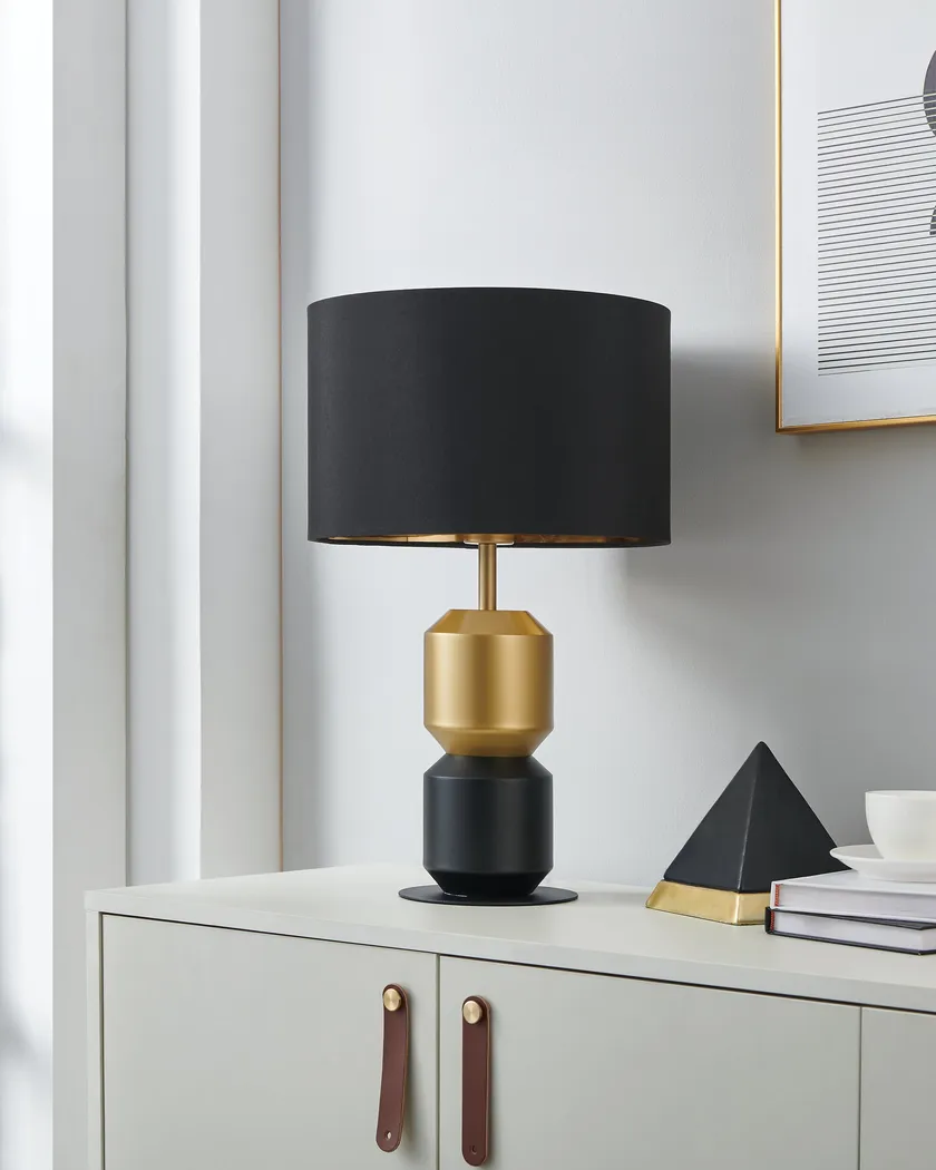 Sobieski Peak Black Lamp - Thumbnail - Image 2