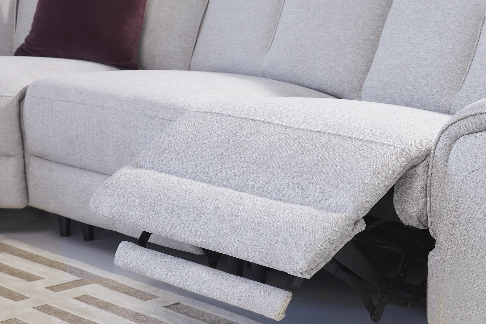Turano Gray 6 Pc Dual Power Reclining Sectional - Image 8