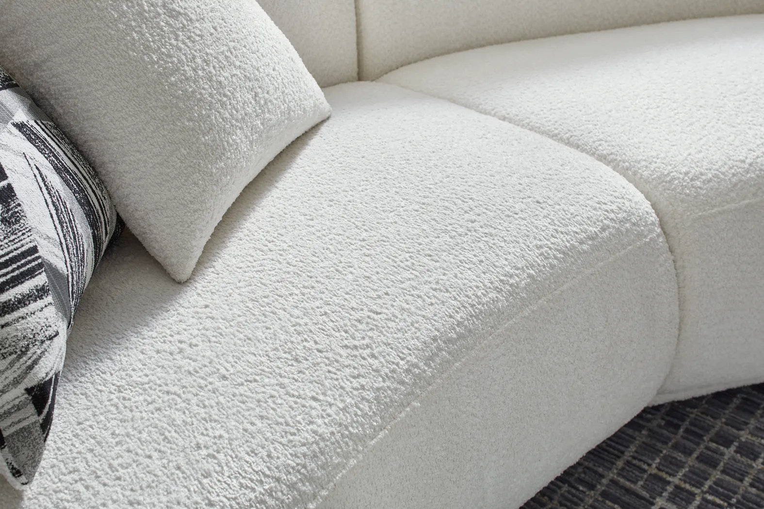 Soho Avenue White 3 Pc Sectional - Thumbnail - Image 4