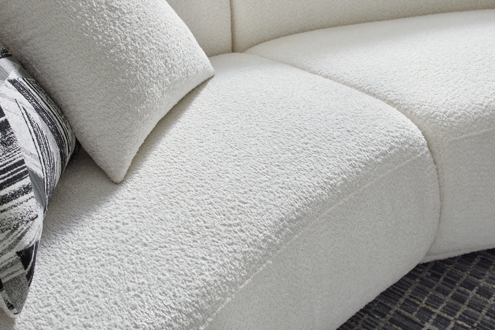 Soho Heights White 3 Pc Sectional - Thumbnail - Image 4