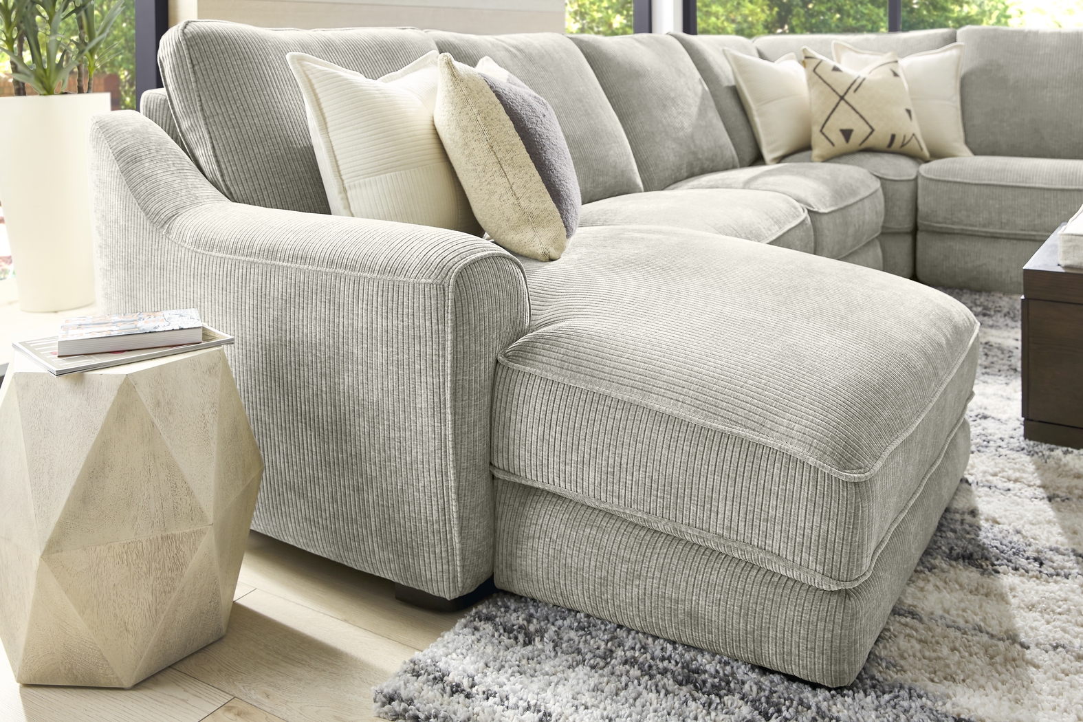 Somerset Gray 6 Pc Dual Power Reclining Sectional - Thumbnail - Image 4