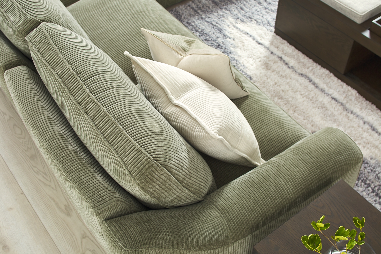 Somerset Green 6 Pc Dual Power Reclining Sectional - Thumbnail - Image 4