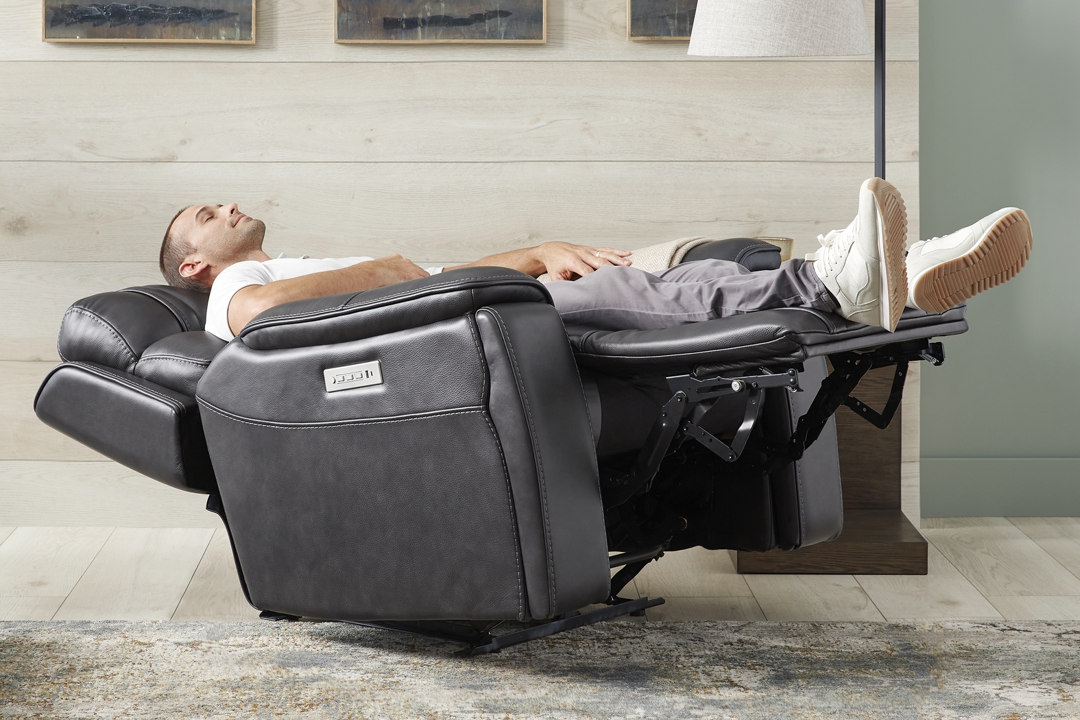 Sound Tech by Shaq Black Leather 3 Pc Triple Power Reclining Living Room with Audio - Thumbnail - Image 27