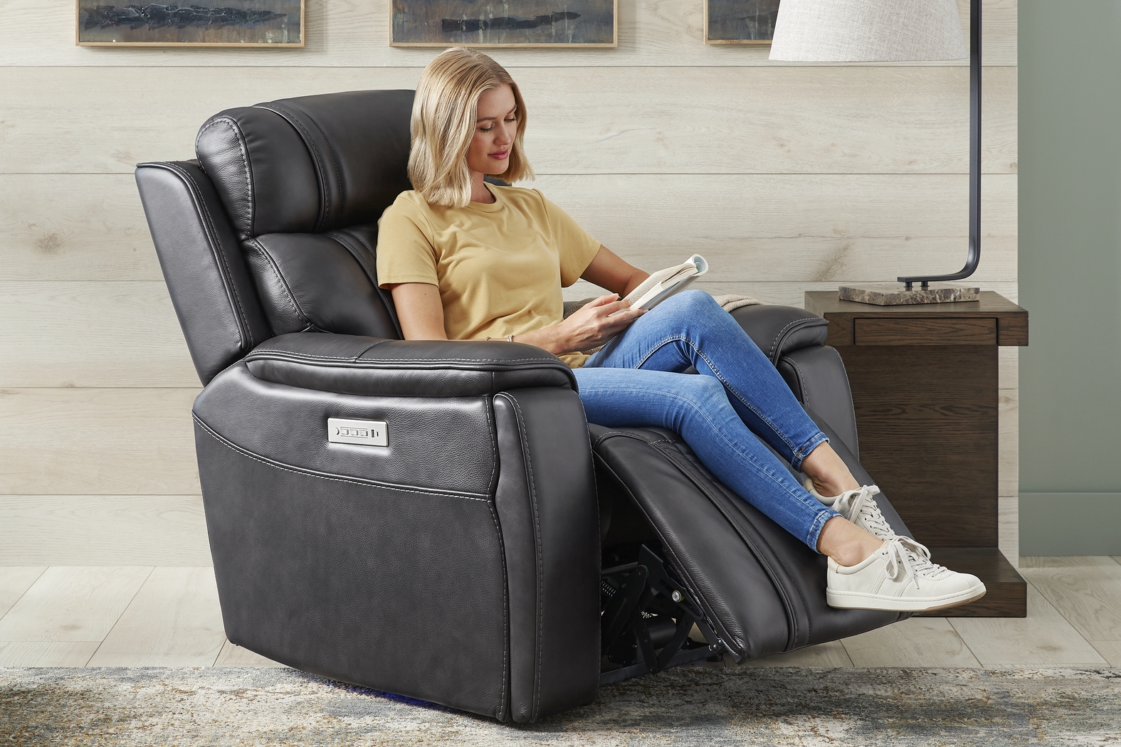 Sound Tech by Shaq Black Leather 6 Pc Triple Power Reclining Living Room with Audio - Thumbnail - Image 29