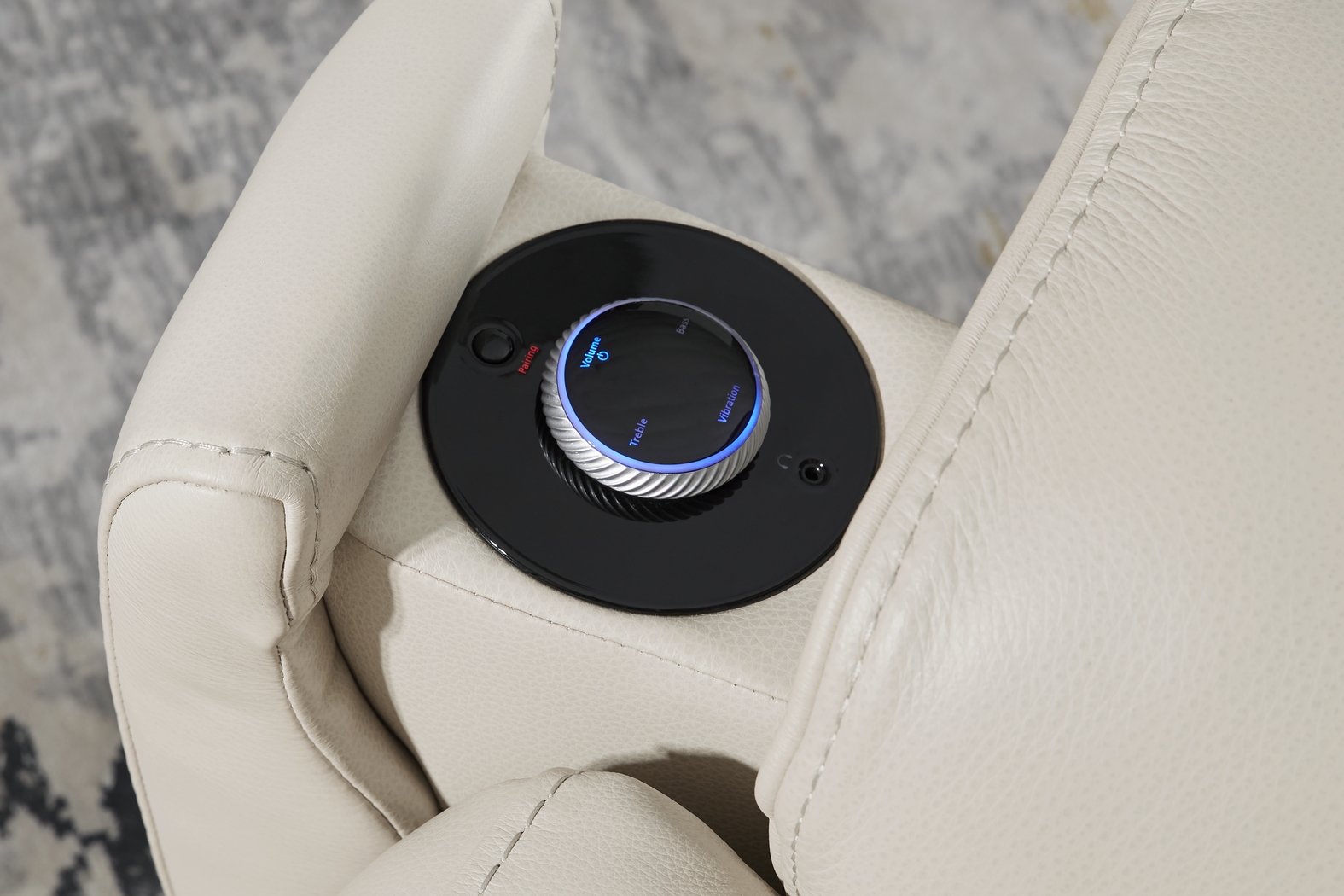 Sound Tech by Shaq Ice Leather 6 Pc Triple Power Reclining Living Room with Audio - Thumbnail - Image 29