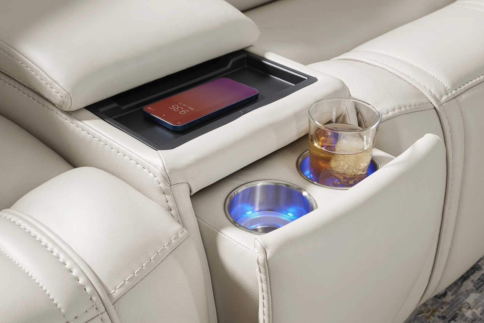 Sound Tech by Shaq Ice Leather 7 Pc Triple Power Reclining Living Room with Audio - Thumbnail - Image 24