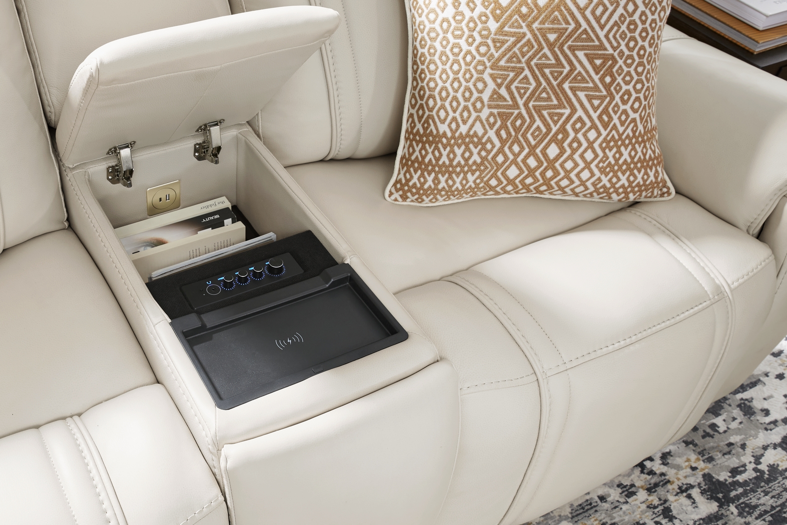 Sound Tech by Shaq Ice Leather 7 Pc Triple Power Reclining Living Room with Audio - Thumbnail - Image 17