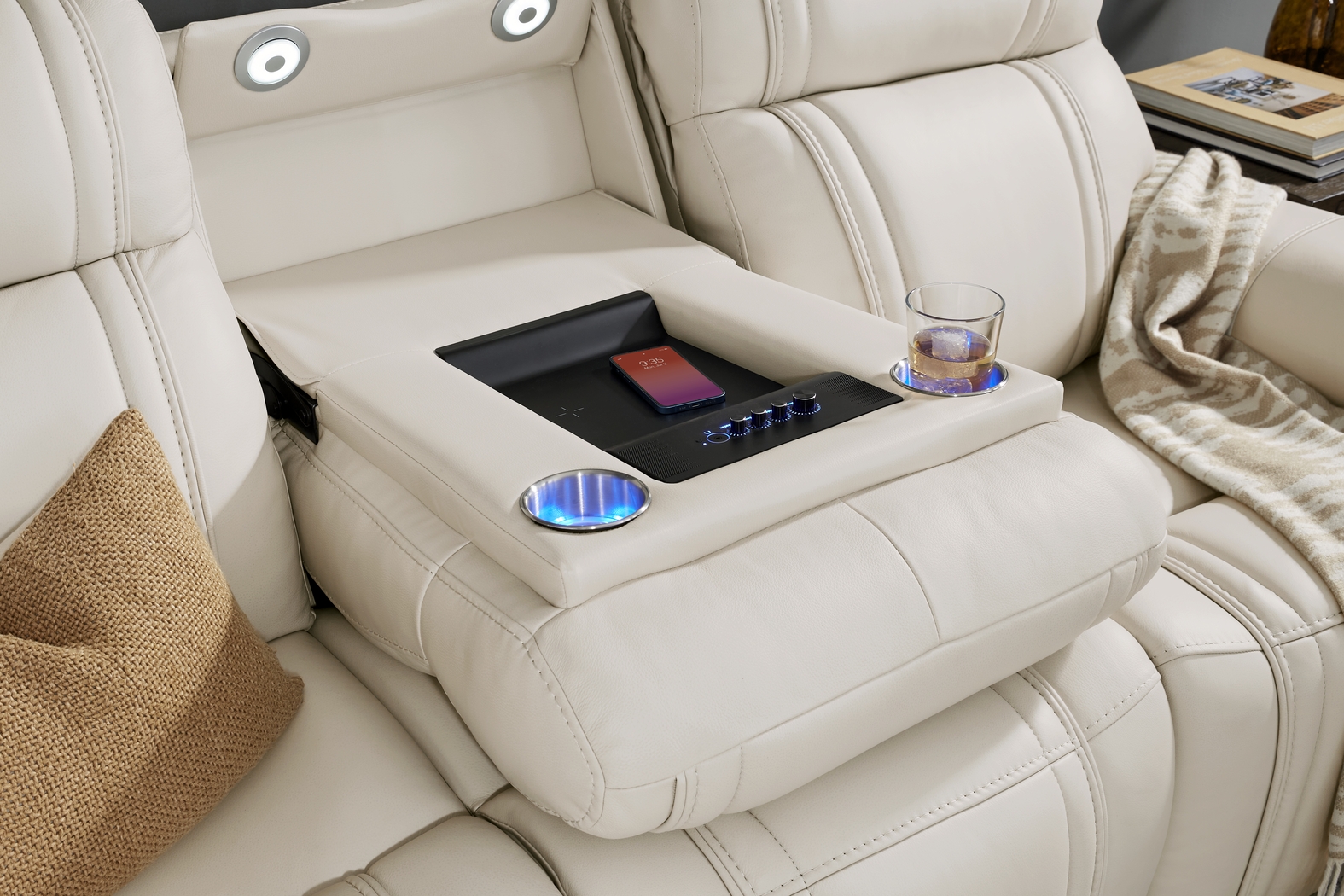 Sound Tech by Shaq Ice Leather 7 Pc Triple Power Reclining Living Room with Audio - Thumbnail - Image 12