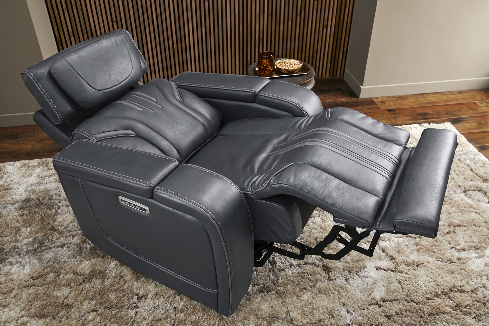 Southlake Navy 8 Pc Living Room with Triple Power Reclining Sofa - Thumbnail - Image 15