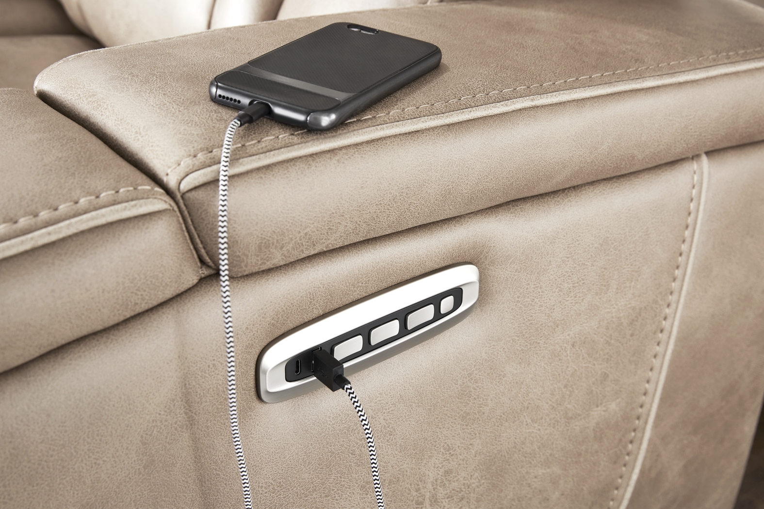 Southlake Sand 6 Pc Living Room with Triple Power Reclining Sofa - Thumbnail - Image 9