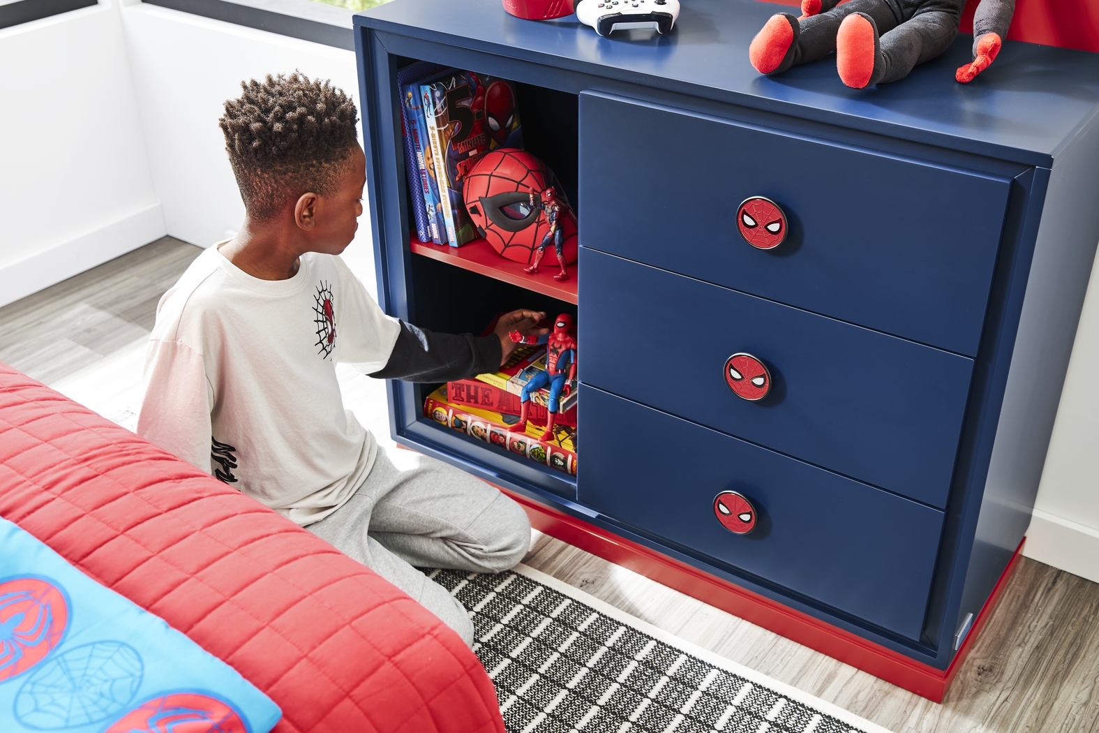 Spider-Man Full Upholstered Bedroom - Thumbnail - Image 11
