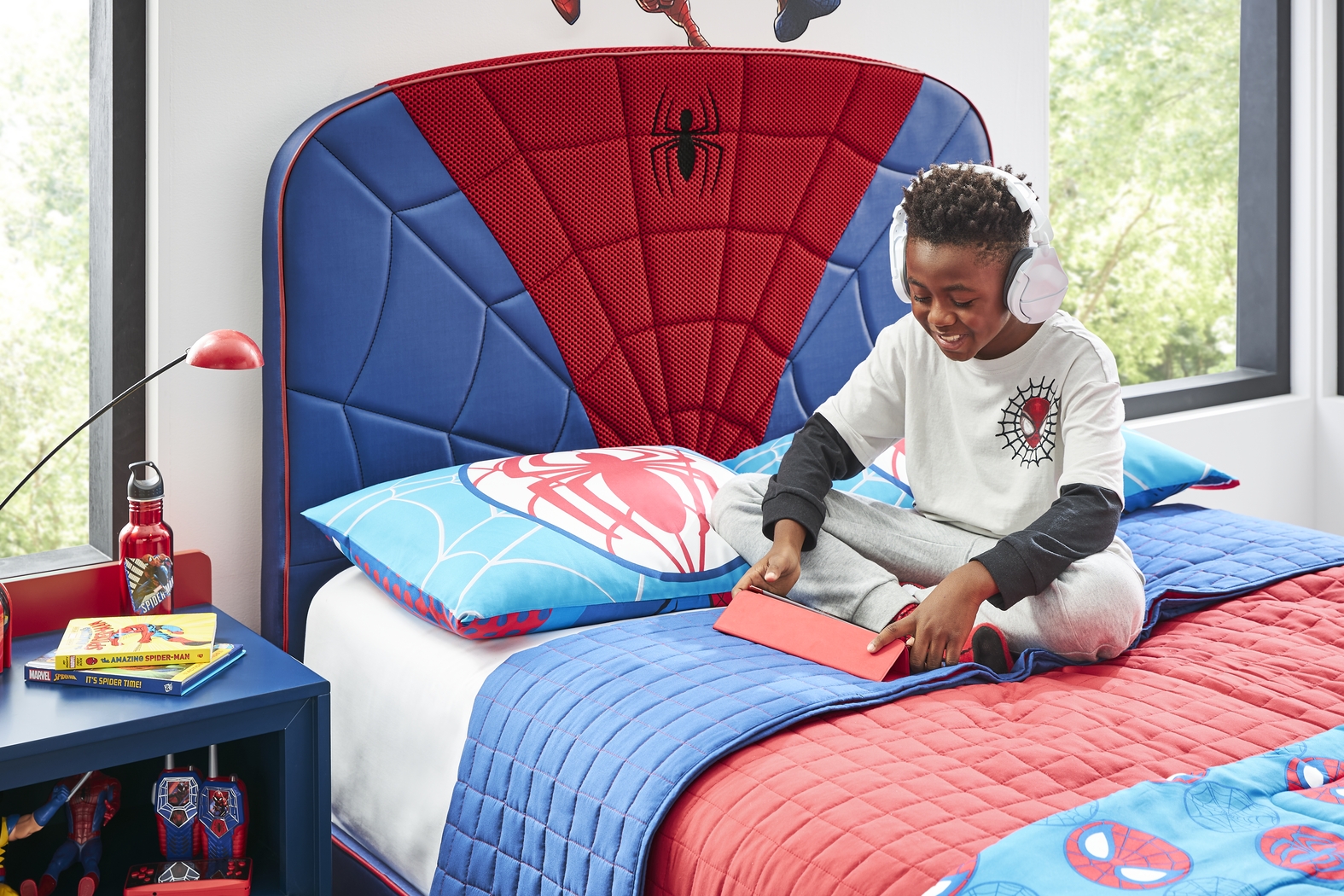 Spider-Man Twin Upholstered Bedroom - Thumbnail - Image 6