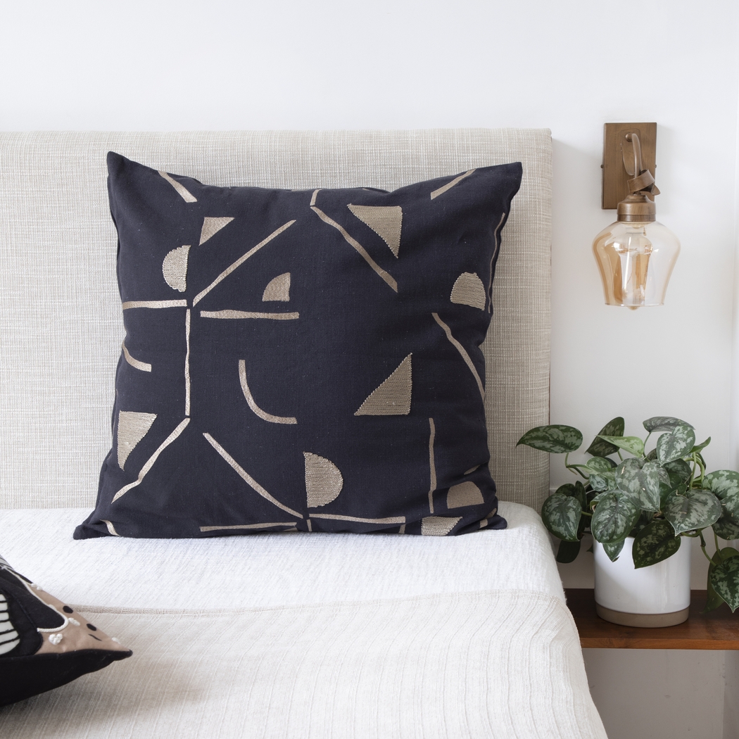 Stacy Garcia Foys Black Accent Pillow - Thumbnail - Image 2