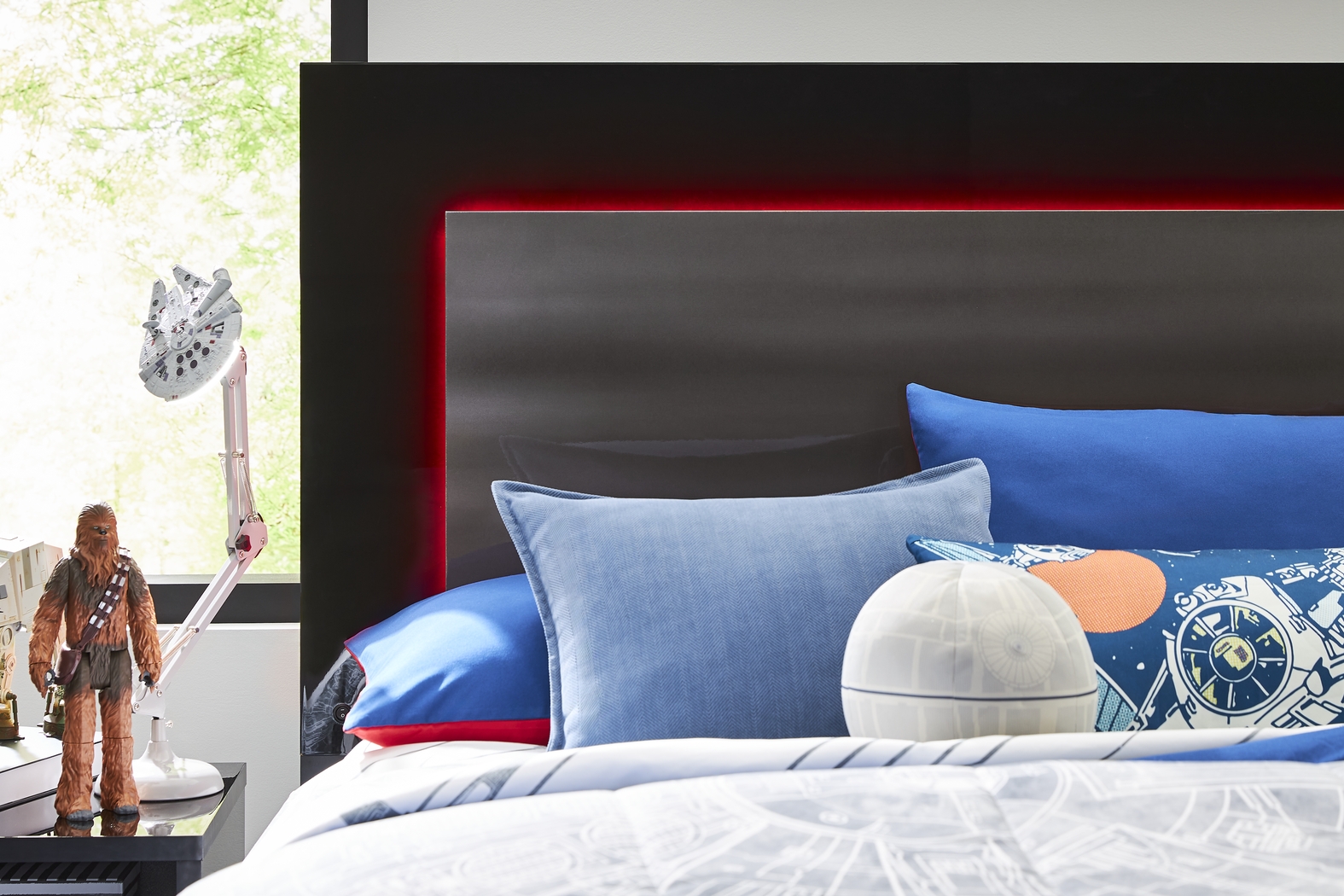 Star Wars Black Full Lighted Bedroom - Thumbnail - Image 4