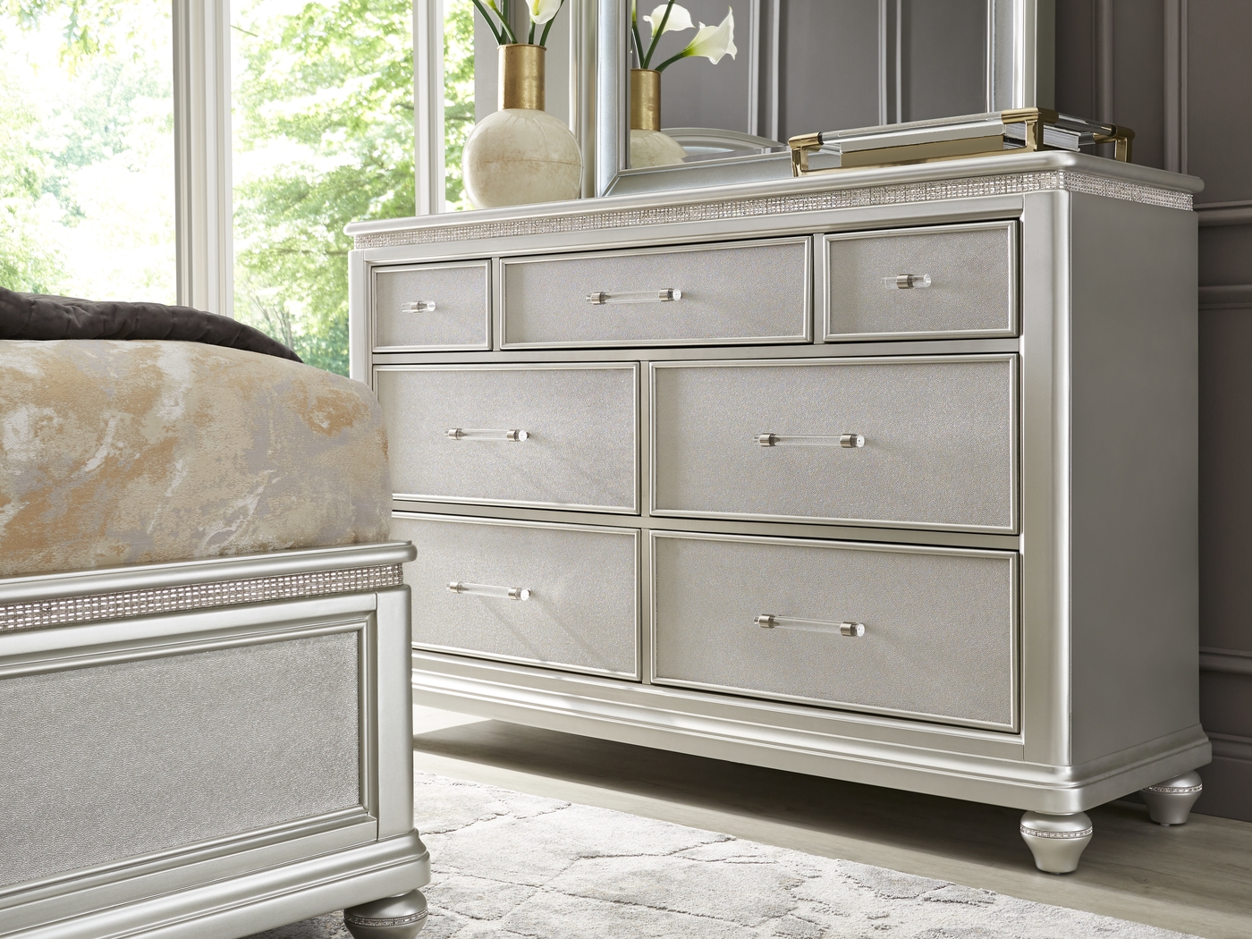 Starlet Lane Silver 5 Pc Queen Bedroom - Thumbnail - Image 7