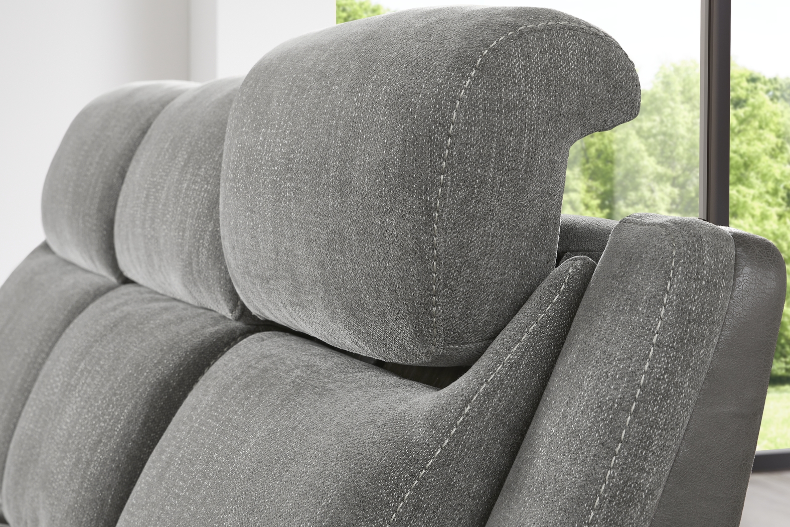 State Street Gray 8 Pc Dual Power Reclining Living Room - Thumbnail - Image 10