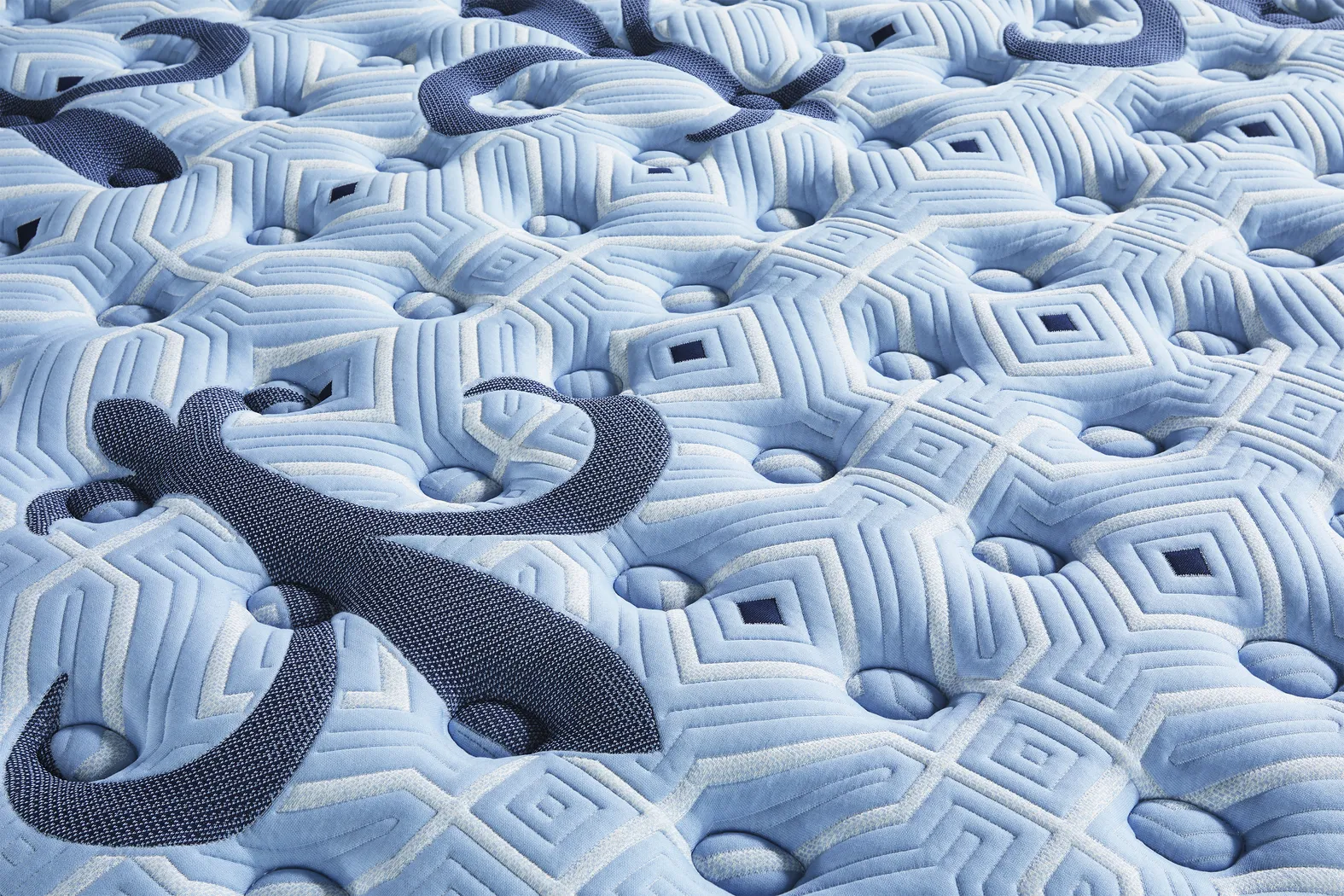 Stearns and Foster Estate Medium Tight Top King Mattress - Thumbnail - Image 3