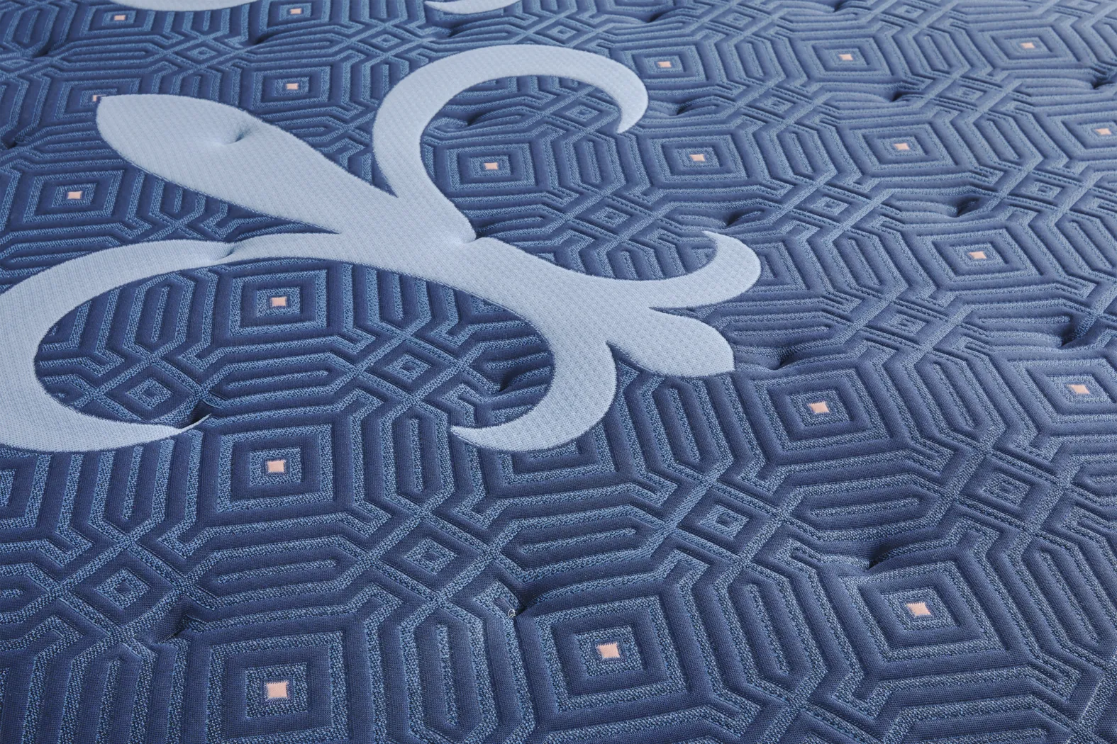 Stearns and Foster Lux Estate Medium Tight Top California King Mattress - Thumbnail - Image 3