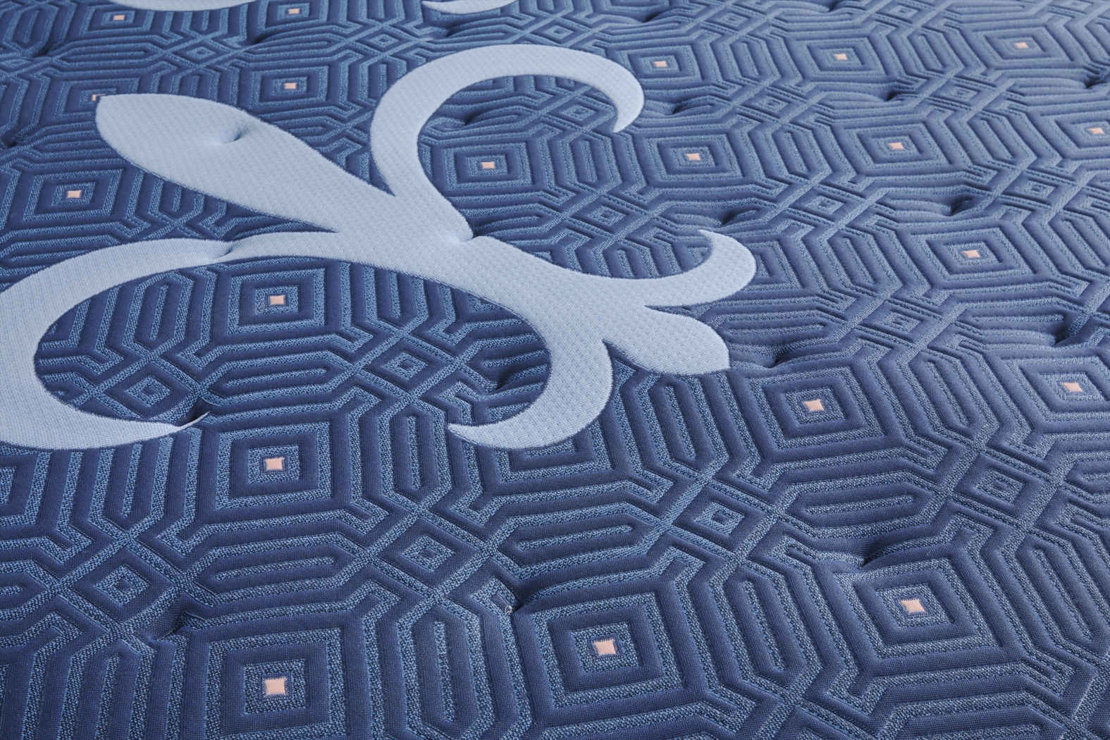 Stearns and Foster Lux Estate Medium Tight Top King Mattress - Thumbnail - Image 3