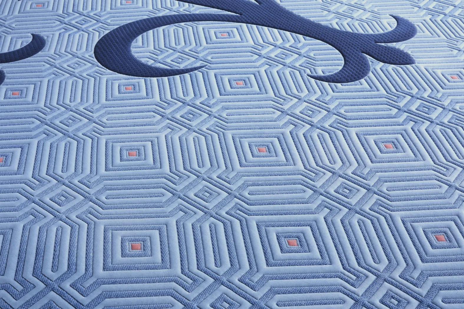 Stearns and Foster Lux Hybrid Firm Queen Mattress - Thumbnail - Image 3