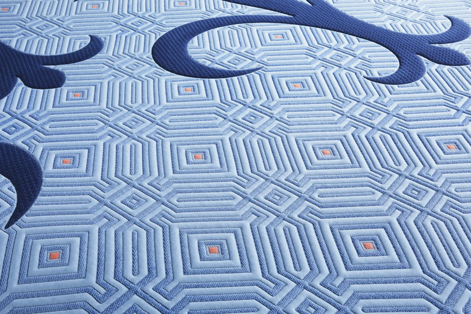 Stearns and Foster Lux Hybrid Soft King Mattress - Thumbnail - Image 3