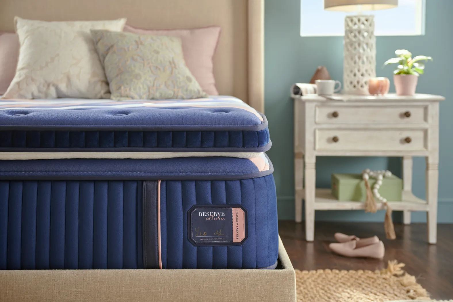 Stearns and Foster Reserve Duet Queen Mattress - Thumbnail - Image 4