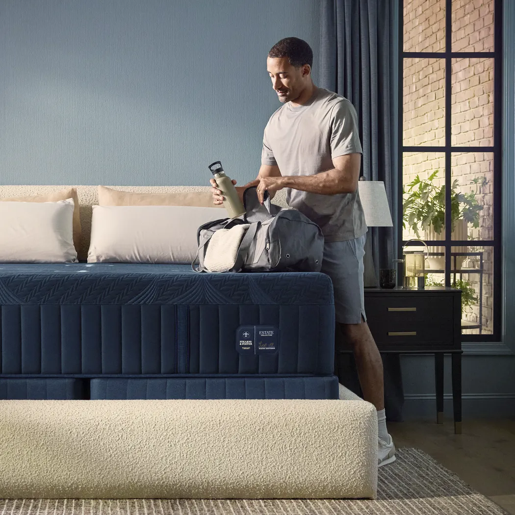 Stearns & Foster Estate Medium Hybrid II Queen Mattress - Image 4