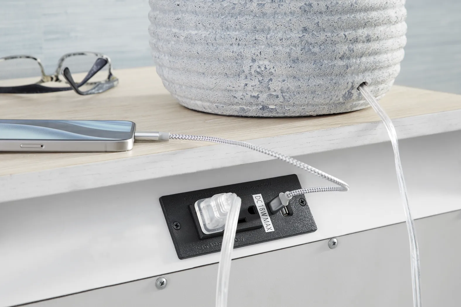 Sterling Grove White 7 Pc King Spindle Bedroom - Thumbnail - Image 10