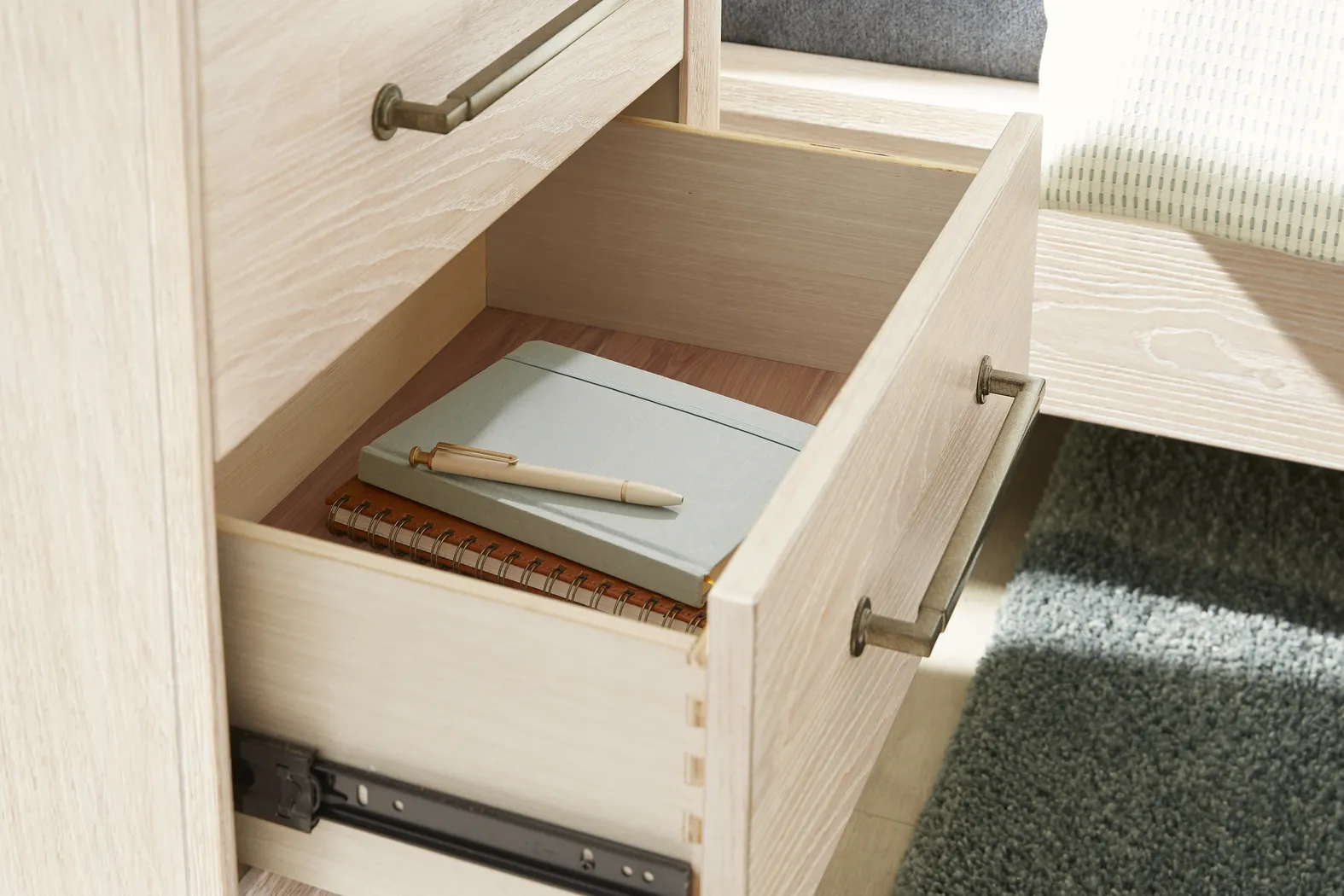 Sterling Grove White 7 Pc King Spindle Bedroom - Thumbnail - Image 11