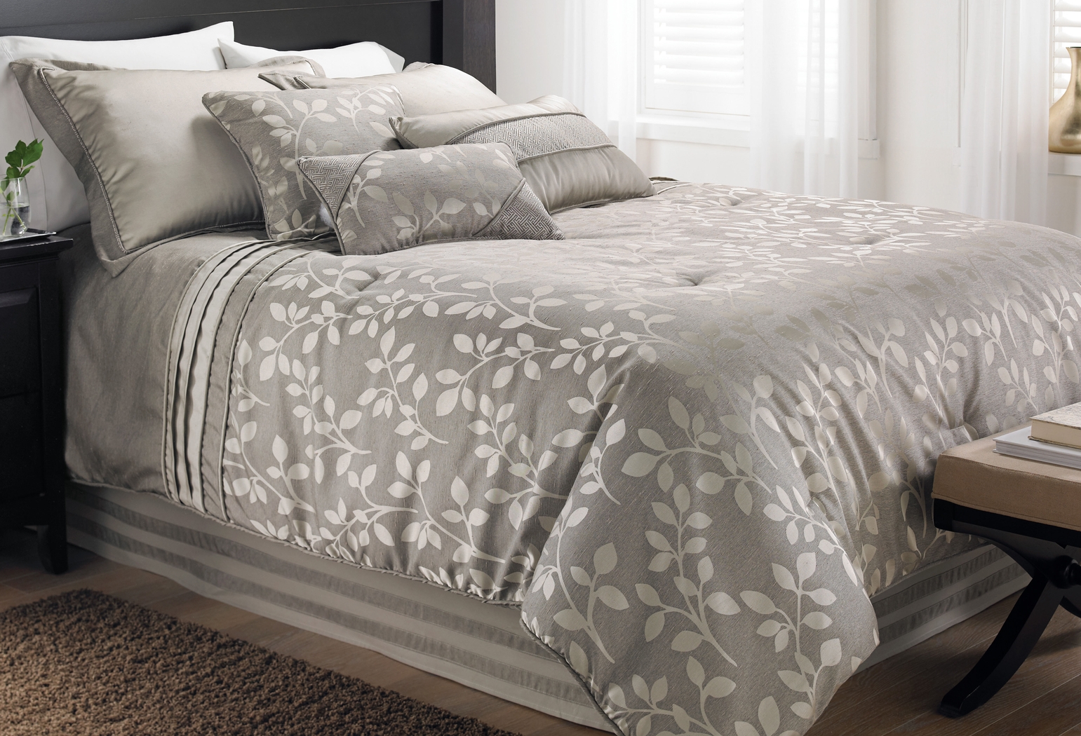 Sterling Park 7 Pc Queen Comforter Set - Thumbnail - Image 1