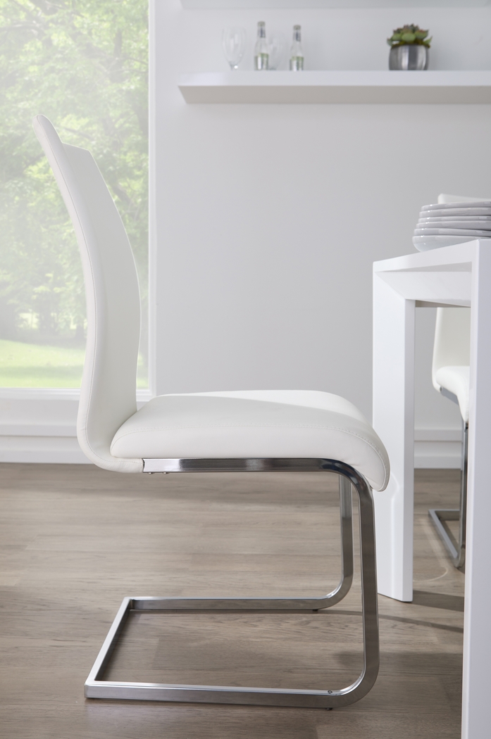 Stiney White Dining Chair, Set of 4 - Thumbnail - Image 3