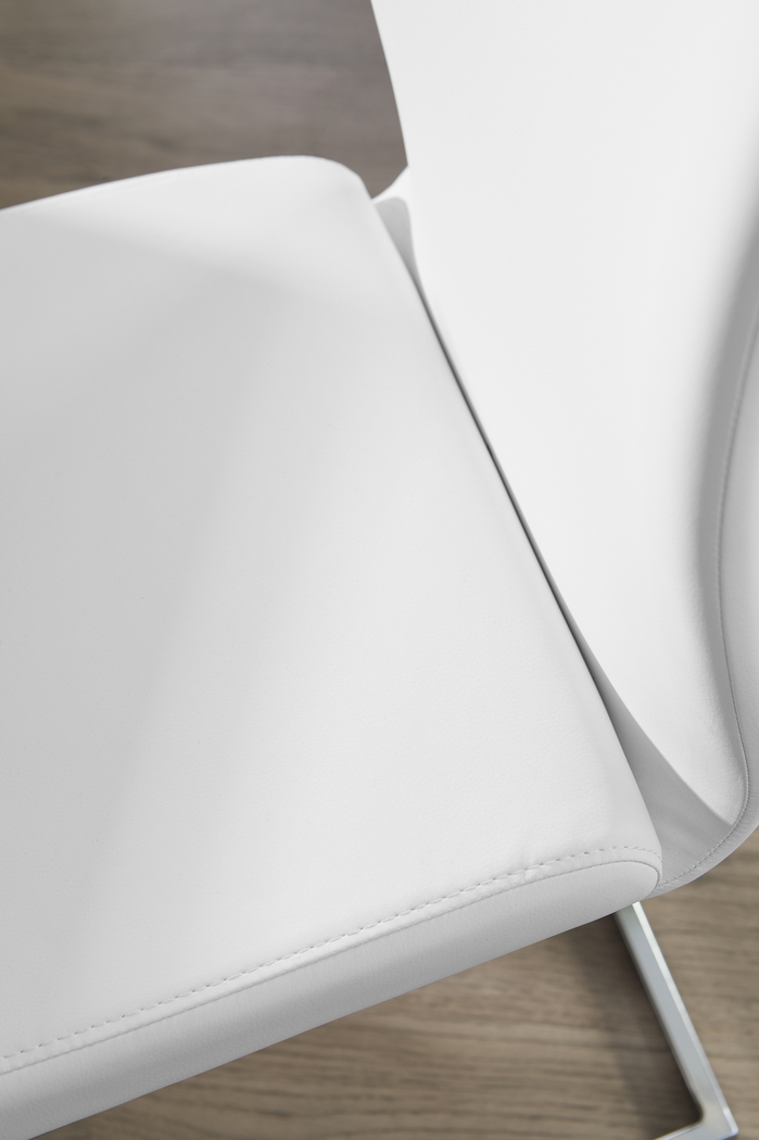 Stiney White Dining Chair, Set of 4 - Thumbnail - Image 5