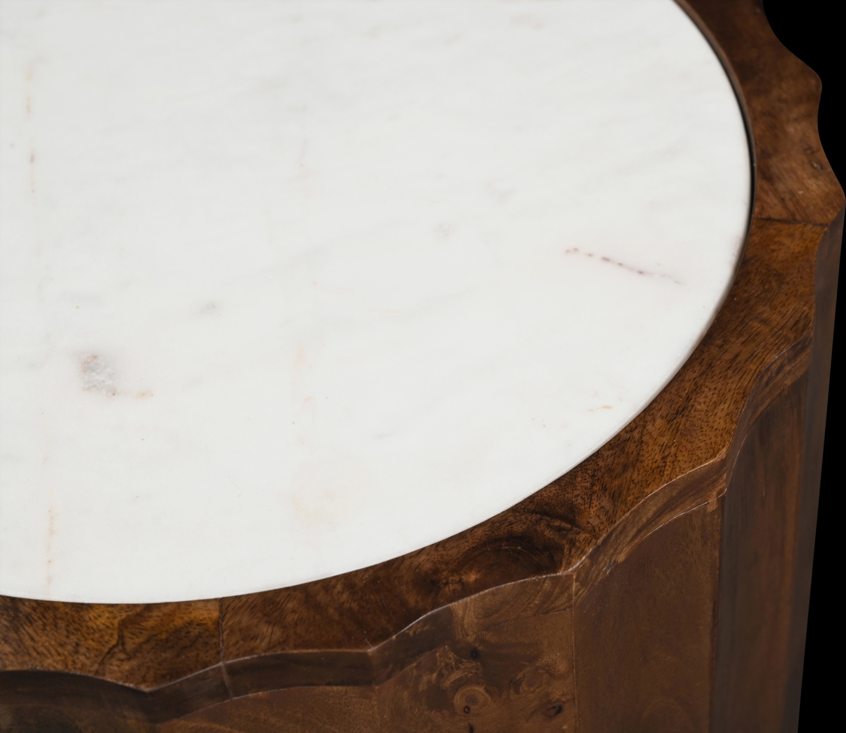 Stinsonville White End Table - Thumbnail - Image 5