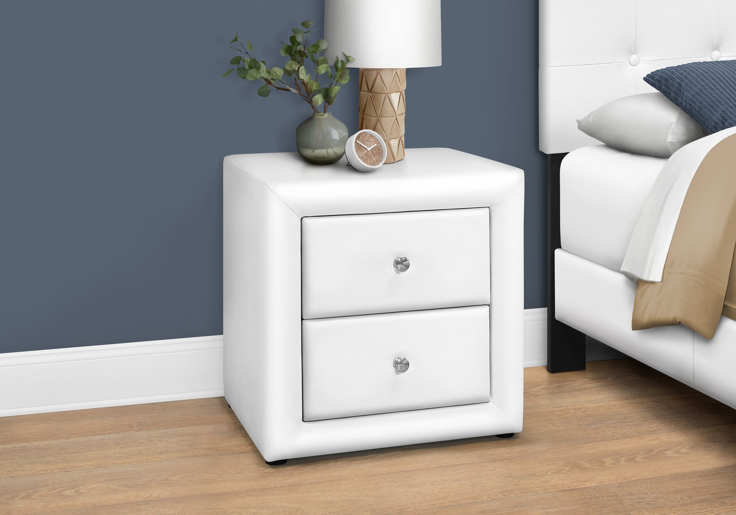 Stomner White Nightstand - Thumbnail - Image 2