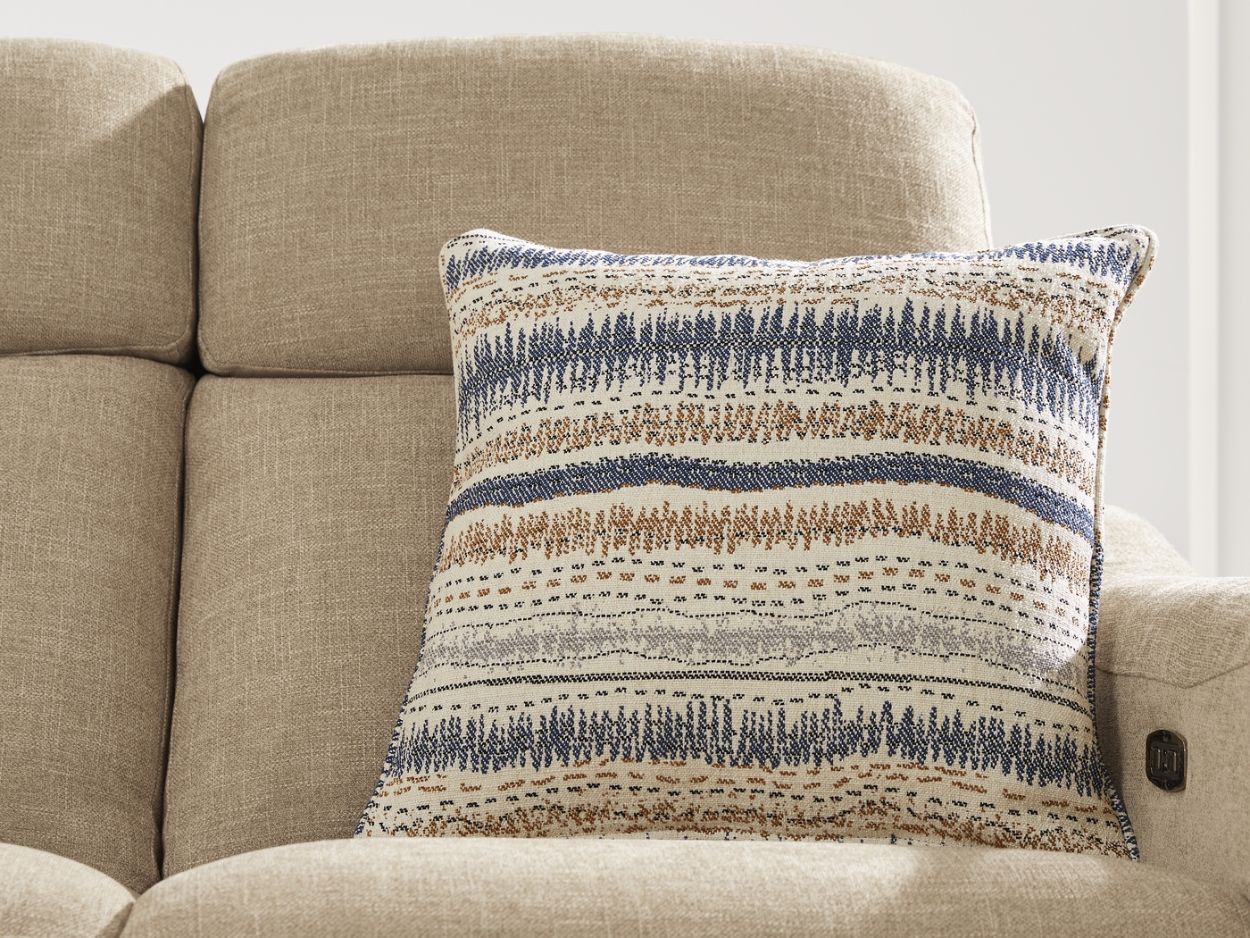 Stonecrest Camel 5 Pc Dual Power Reclining Living Room - Thumbnail - Image 3