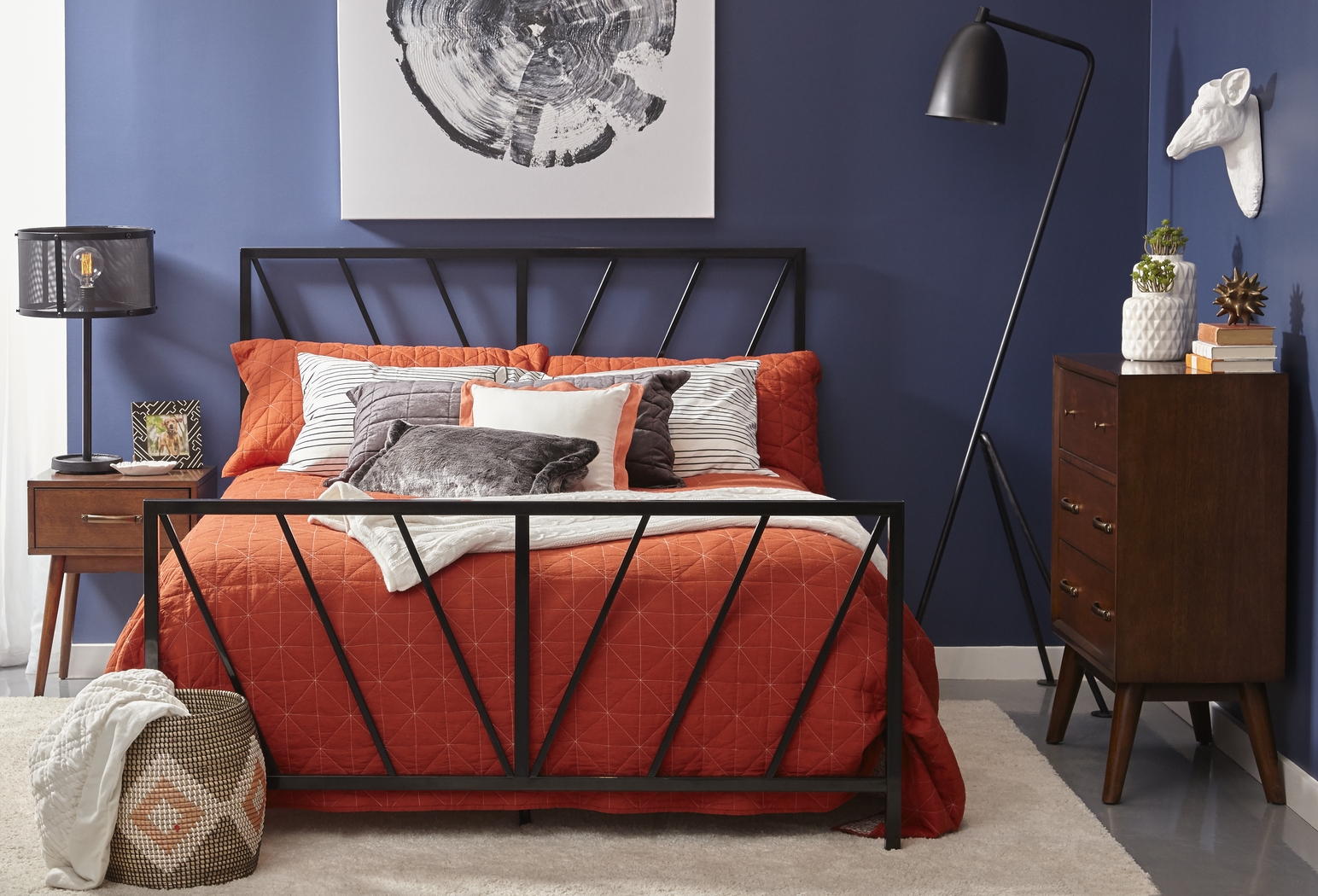 Storm Black Queen Bed - Thumbnail - Image 2