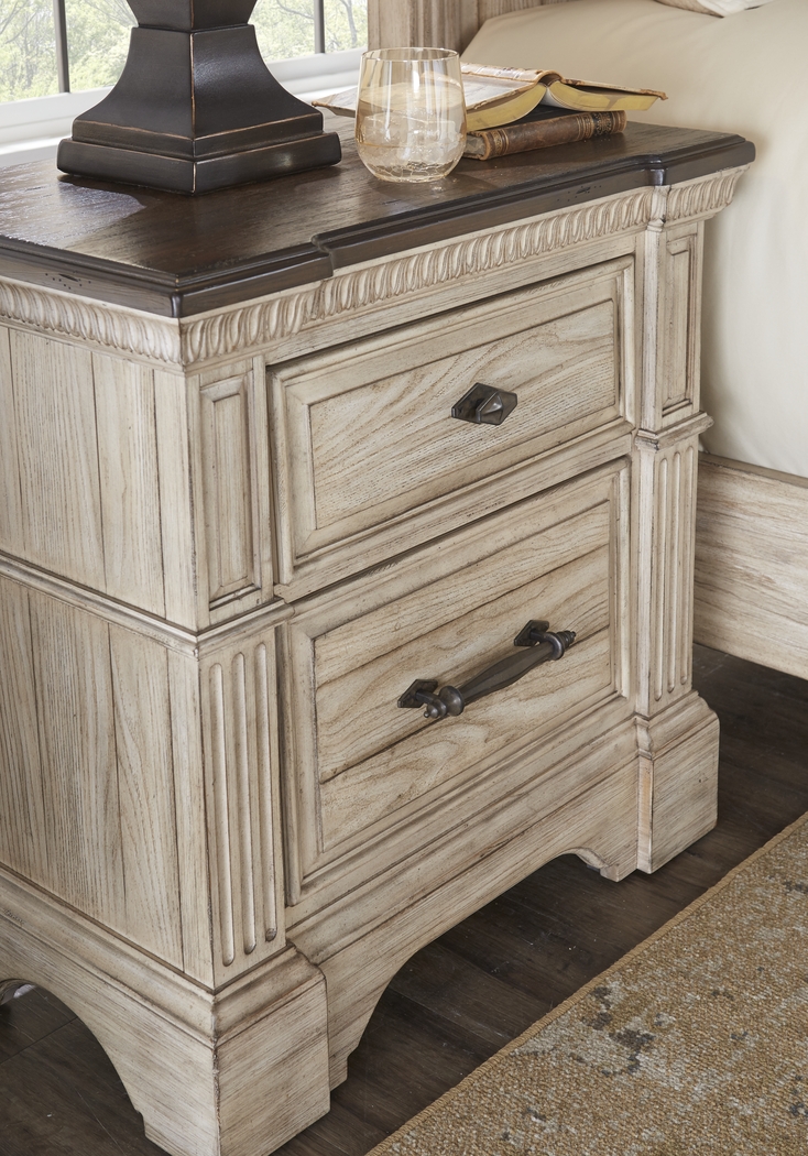 Summerset Cream 7 Pc Queen Poster Bedroom - Thumbnail - Image 7