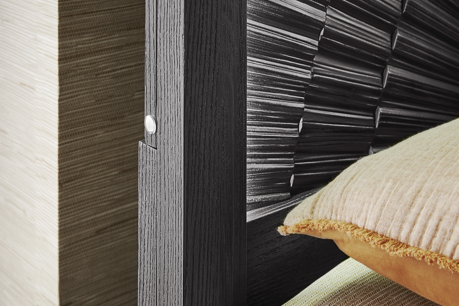 Sunside Way Black 7 Pc Queen Panel Bedroom - Thumbnail - Image 5