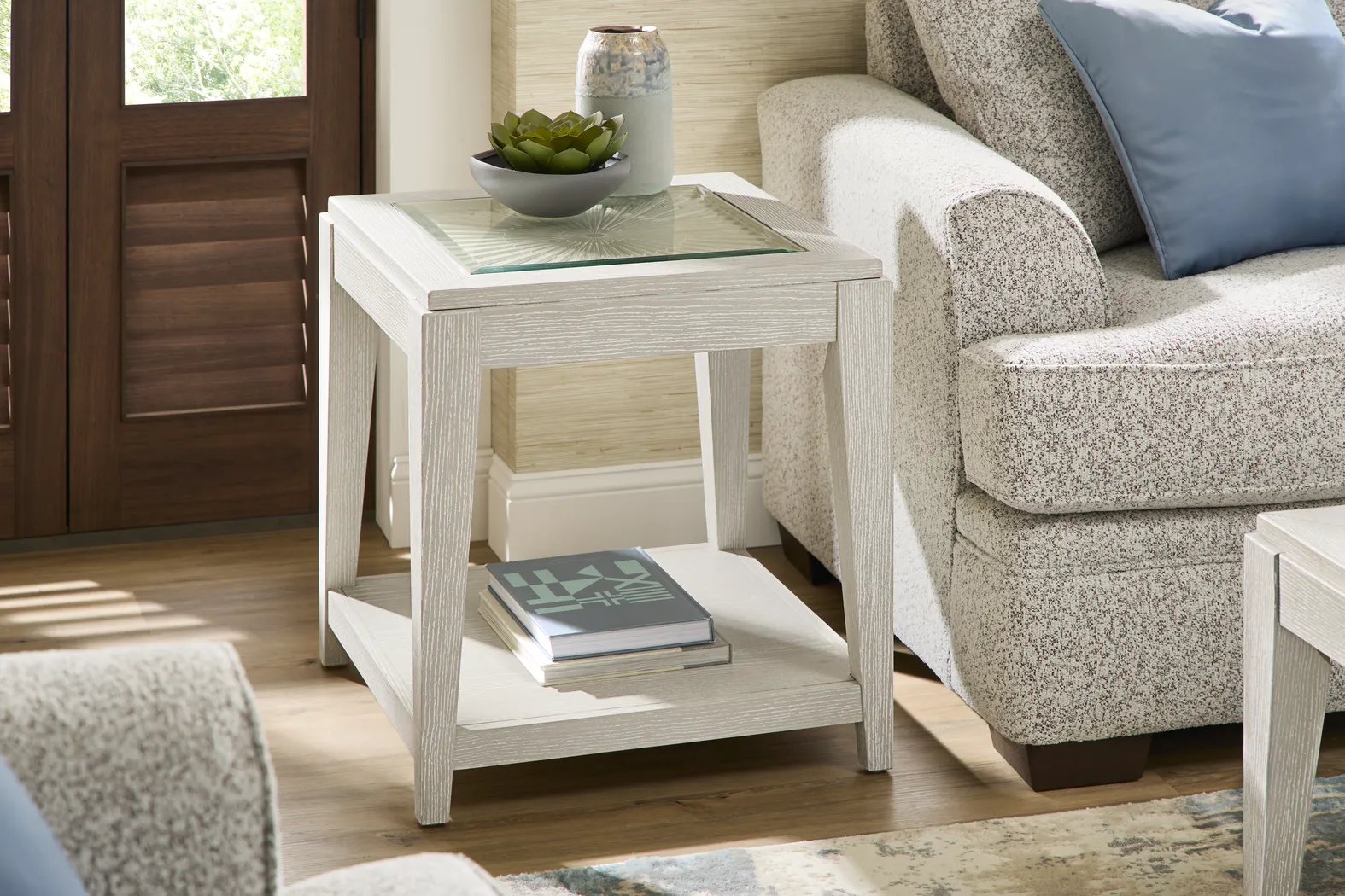 Hutchinson Cream 7 Pc Living Room with Sleeper Sofa - Image 8