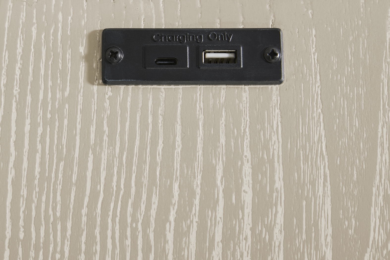 Sunside Way Sand Chairside Table - Thumbnail - Image 3