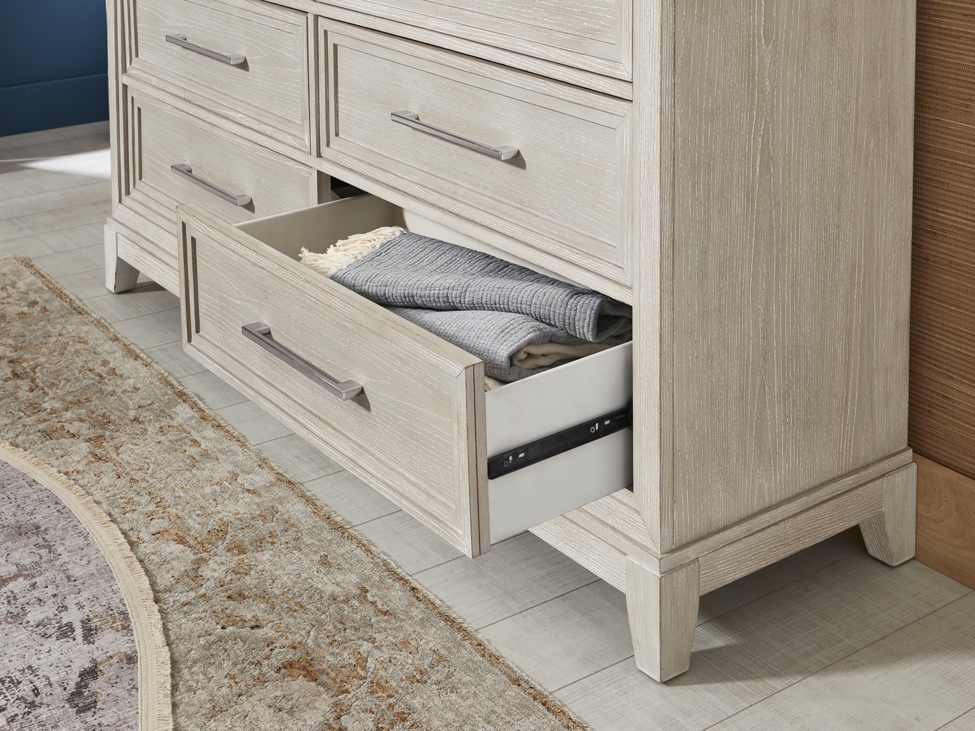 Sunside Way Sand 5 Pc Queen Bedroom - Thumbnail - Image 9